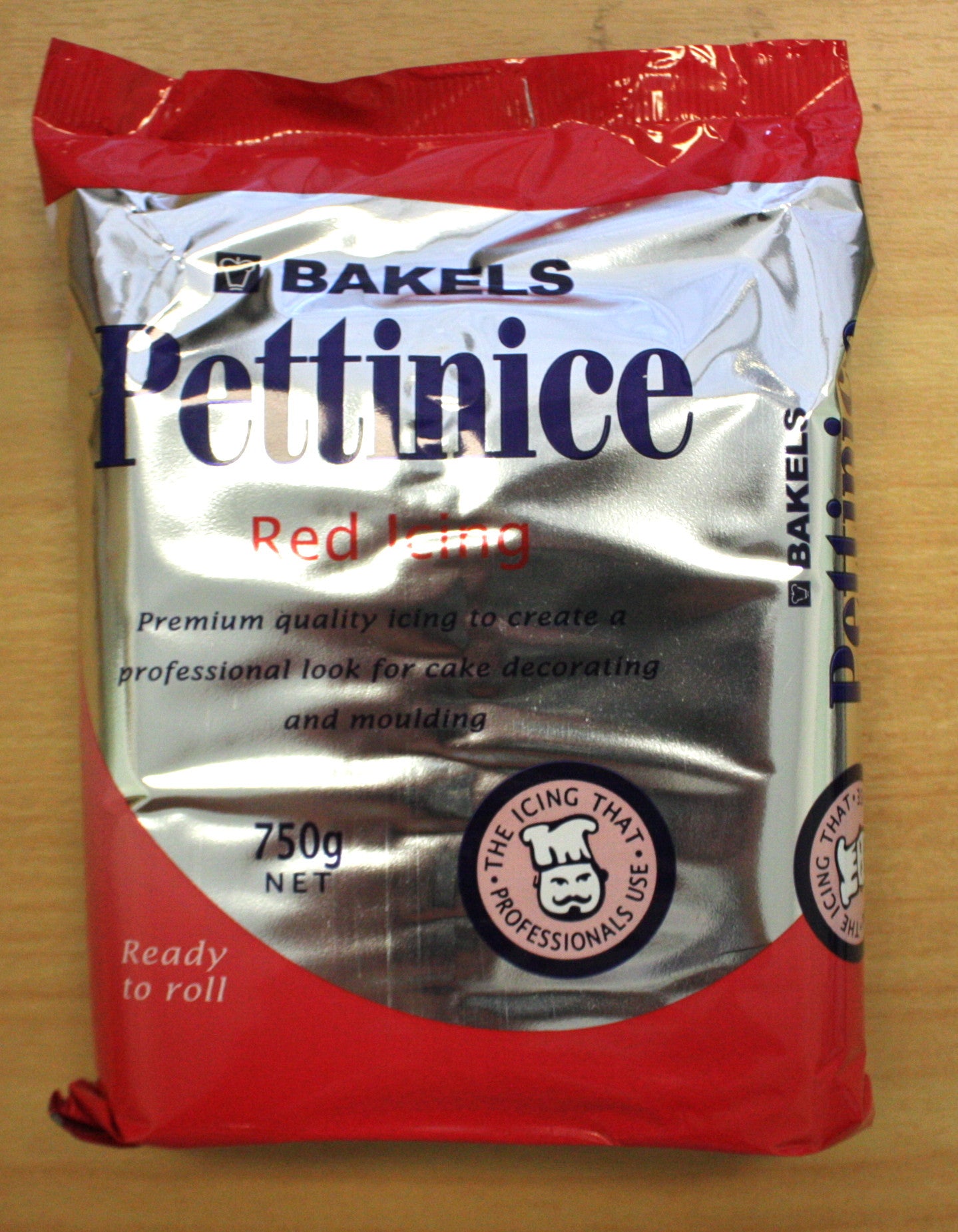 Bakels Red Fondant , Icings
